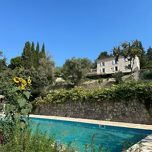 https://la-dolce-vita-montauroux.fr-provencehotel.com